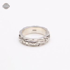 Accessoire Steampunk élégant en forme de cercle
