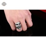 Accessoire steampunk - bague inspirée de Guy Fawkes