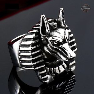 Bague Anubis, accessoire steampunk pour homme élégant