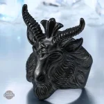Bague pour homme au design Baphomet, style dandy affirmé