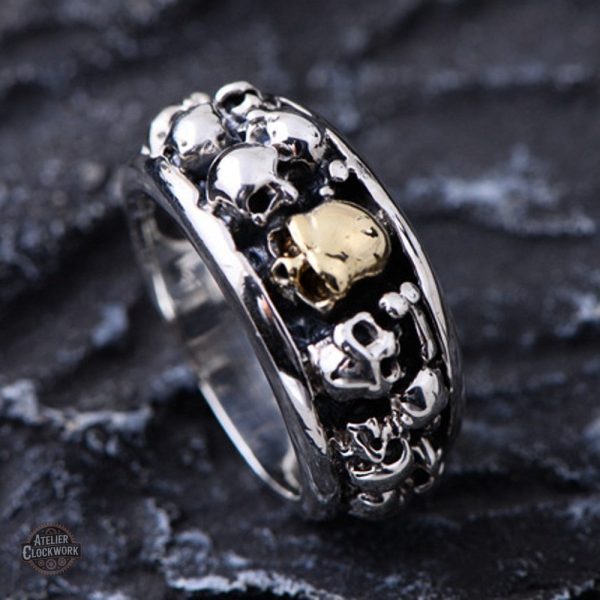 Sépulcre : bague audacieuse en argent