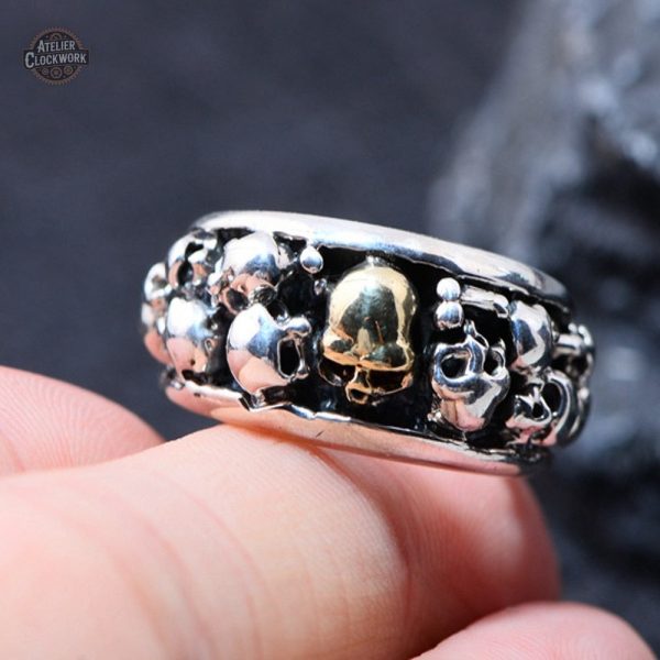 Bague dandy en argent au style gothique