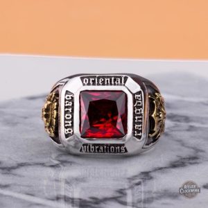 Bague Rangda avec rubis, accessoire homme chic