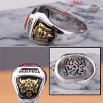 Bague homme au design steampunk, rubis en vedette