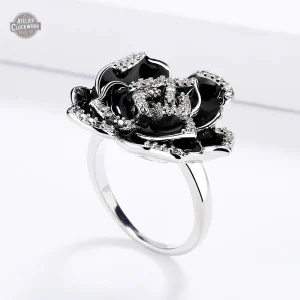 Accessoire steampunk, bague en rose noir