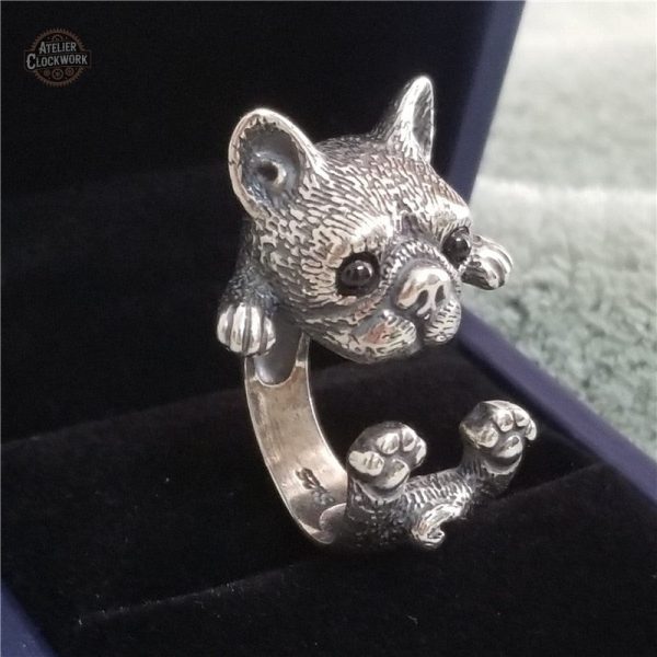 Bague distinctive pour l'homme moderne