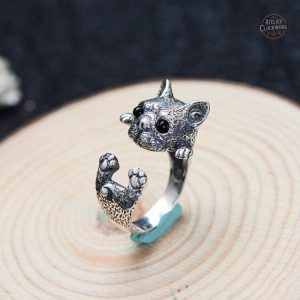 Bague dandy avec motif bouledogue