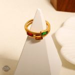 Bague Empilable avec une esthétique inspirée du passé
