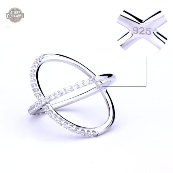 Bague élégante pour femme, mélange de passé et futur