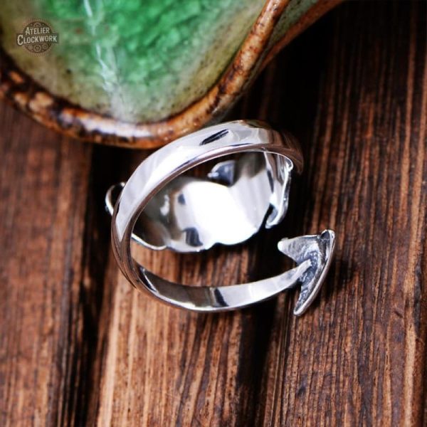 Bague steampunk avec motif flèche en argent