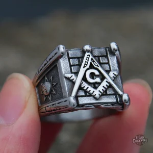 Bague steampunk élégante pour l'homme moderne
