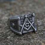 Bague à thème maçonnique - style vintage