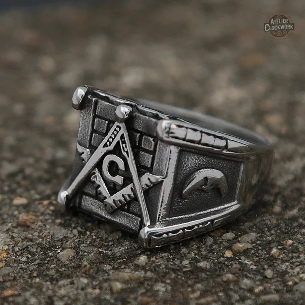 Élégante bague masculine inspirée du steampunk