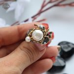 Élégante bague steampunk avec perles, style gothique
