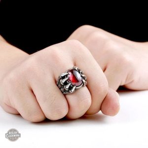 Bague Dragon Claw avec design audacieux et élégant