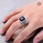 Bague homme en argent avec pierre d'obsidienne