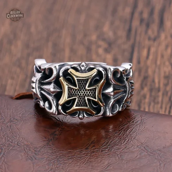 Bague Croix de Malte pour élégance masculine