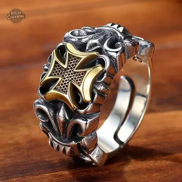 Bague unique inspirée de l'ordre des Hospitaliers