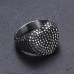 Bijou unique pour les amateurs de punk