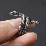 Bague serpent élégante, touche steampunk unique