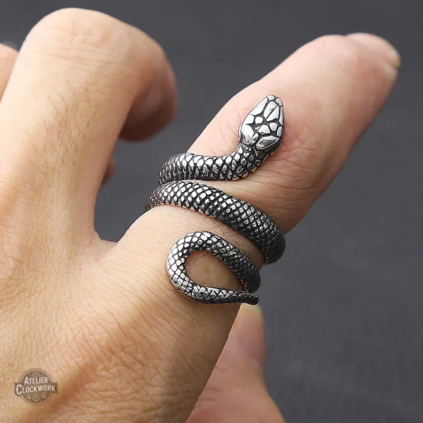Bague serpent, fusion d'élégance et mystère