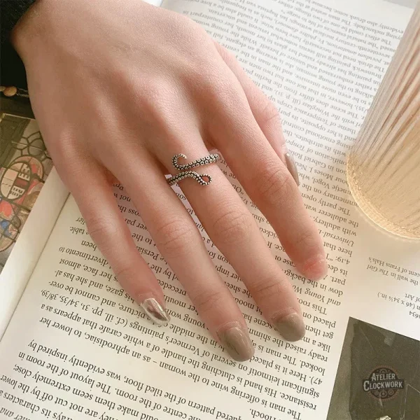 Bague Kraken, un symbole de l'esthétique punk