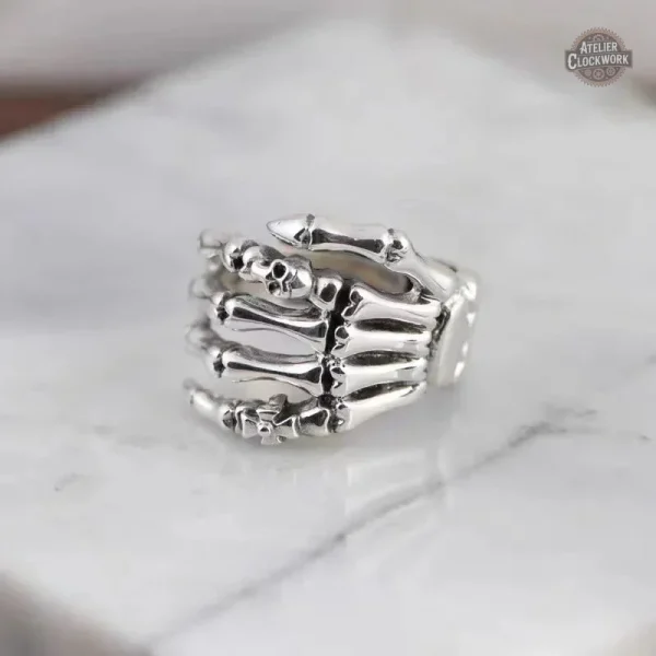 Bijou dandy au design audacieux
