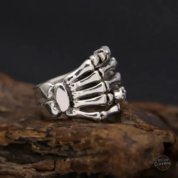 Bague steampunk inspirée des ténèbres