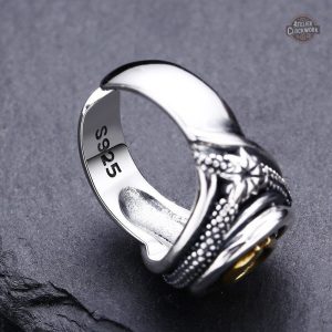 Bague argentée avec motif oeil, style dandy unique