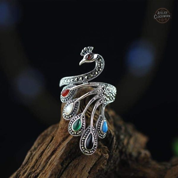 Bague steampunk inspirée du paon en argent