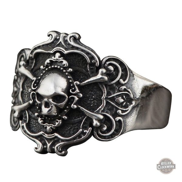 Bague tendance en argent pour les amateurs de punk