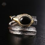 Bague dandy Steampunk avec motif plume