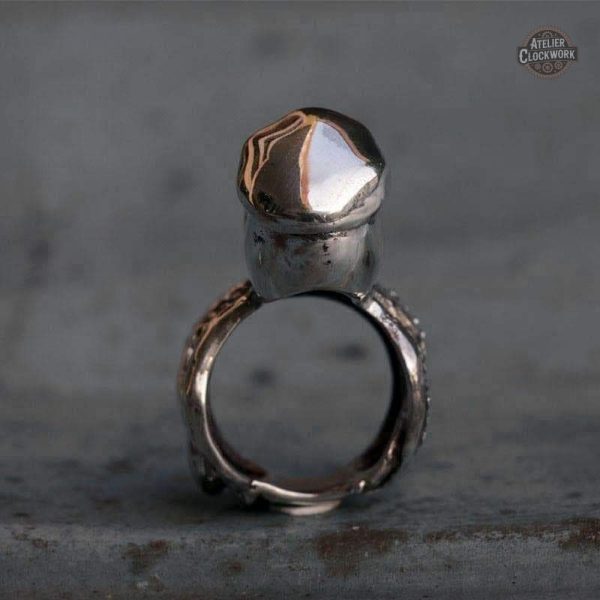 Bijou steampunk avec motif de poulpe