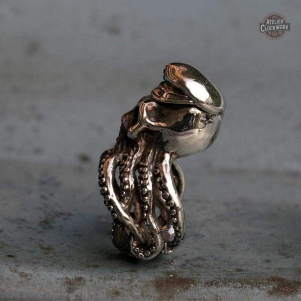 Élégante bague pirate en métal pour homme