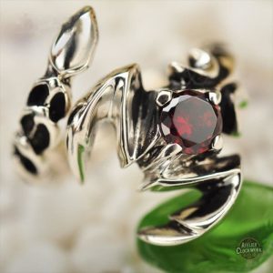 Bijou homme élégant avec design scorpion en argent