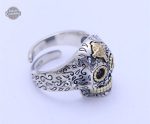Bague au design squelettique pour un look original