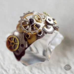 Accessoire steampunk inspiré des mécanismes d'horlogerie