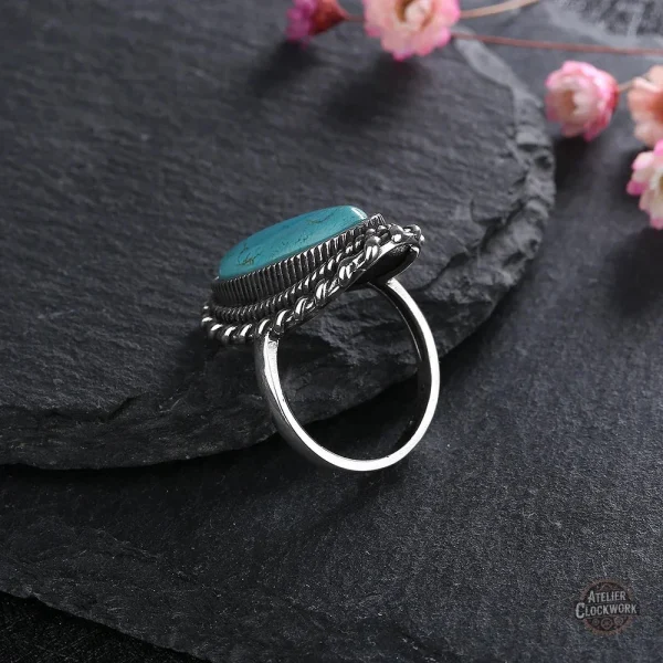 Bague turquoise au design rétro et moderne