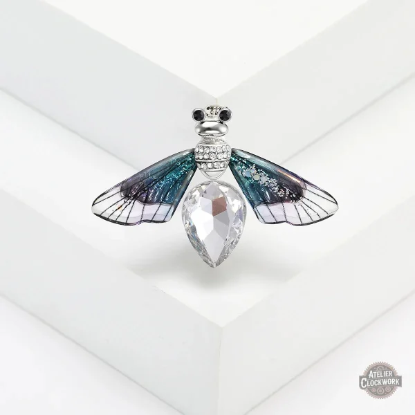 Bijou broche insecte pour un look intemporel