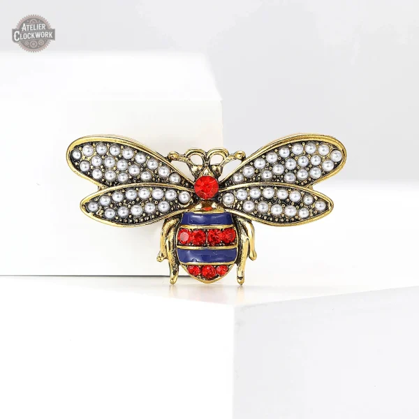 Bijou broche design insecte rétro chic