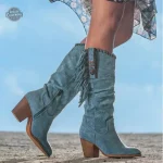 Bottes suède à pampilles pour un look steampunk