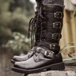 Chaussures de moto vintage avec design unique