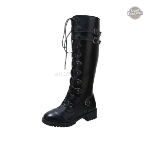Chaussures féminines au design rétro-futuriste