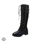 Modèle Lady Mechanika pour un look audacieux