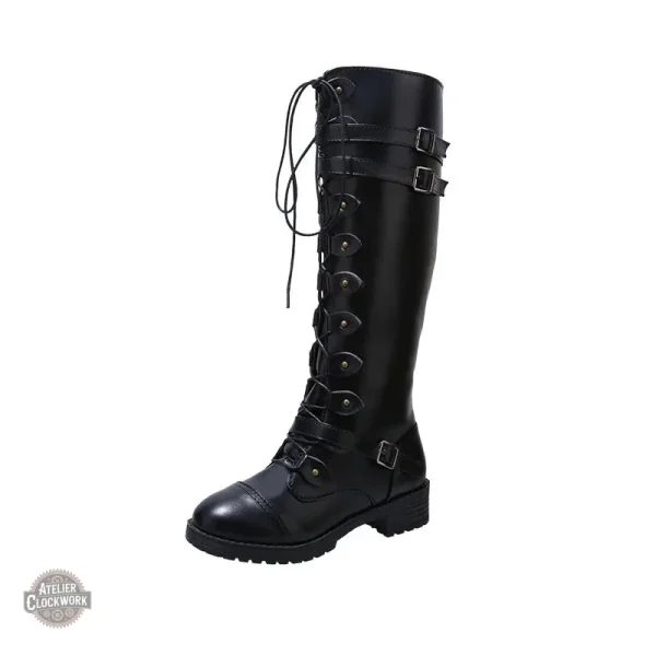 Modèle Lady Mechanika pour un look audacieux