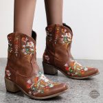 Bottines Steampunk Femme avec broderies élégantes