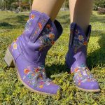Chaussures brodées à l'esprit rétro pour femme