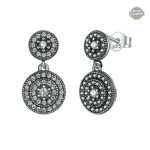 Boucle d'oreille style victorien, élégance ancienne