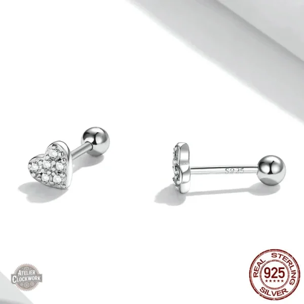 Boucles d’oreilles argentées en forme de cœur