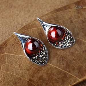 Accessoires Steampunk femme inspirés du passé et futur